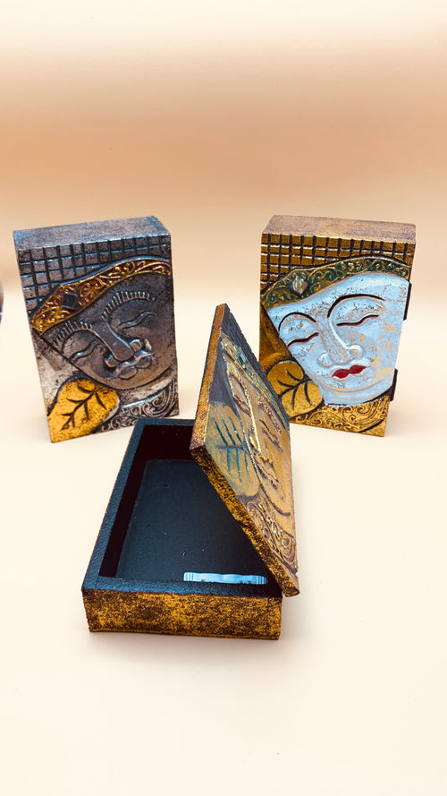 Caja Decorativa con Relieve de Buda o Yin Yang – Elegancia Espiritual en Dorado